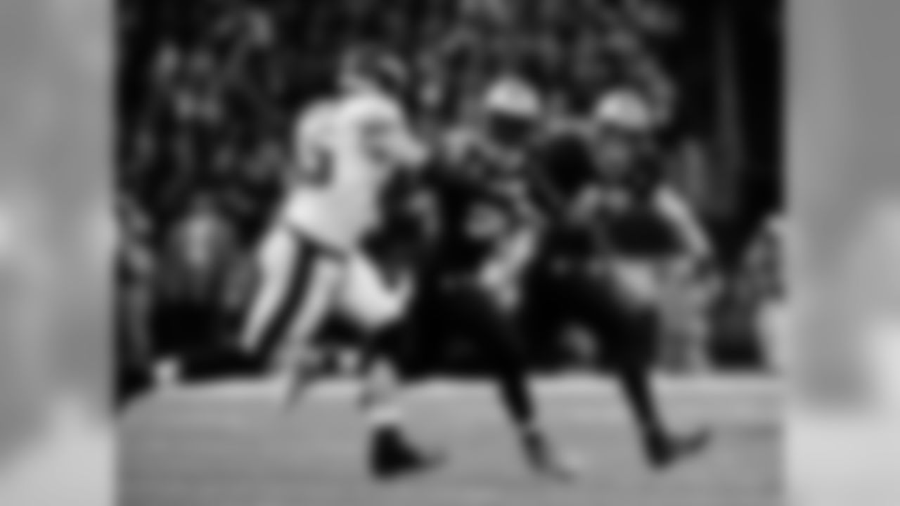 Saints 20 - Eagles 14 (W)
Divisional Game
Michael C. Hebert