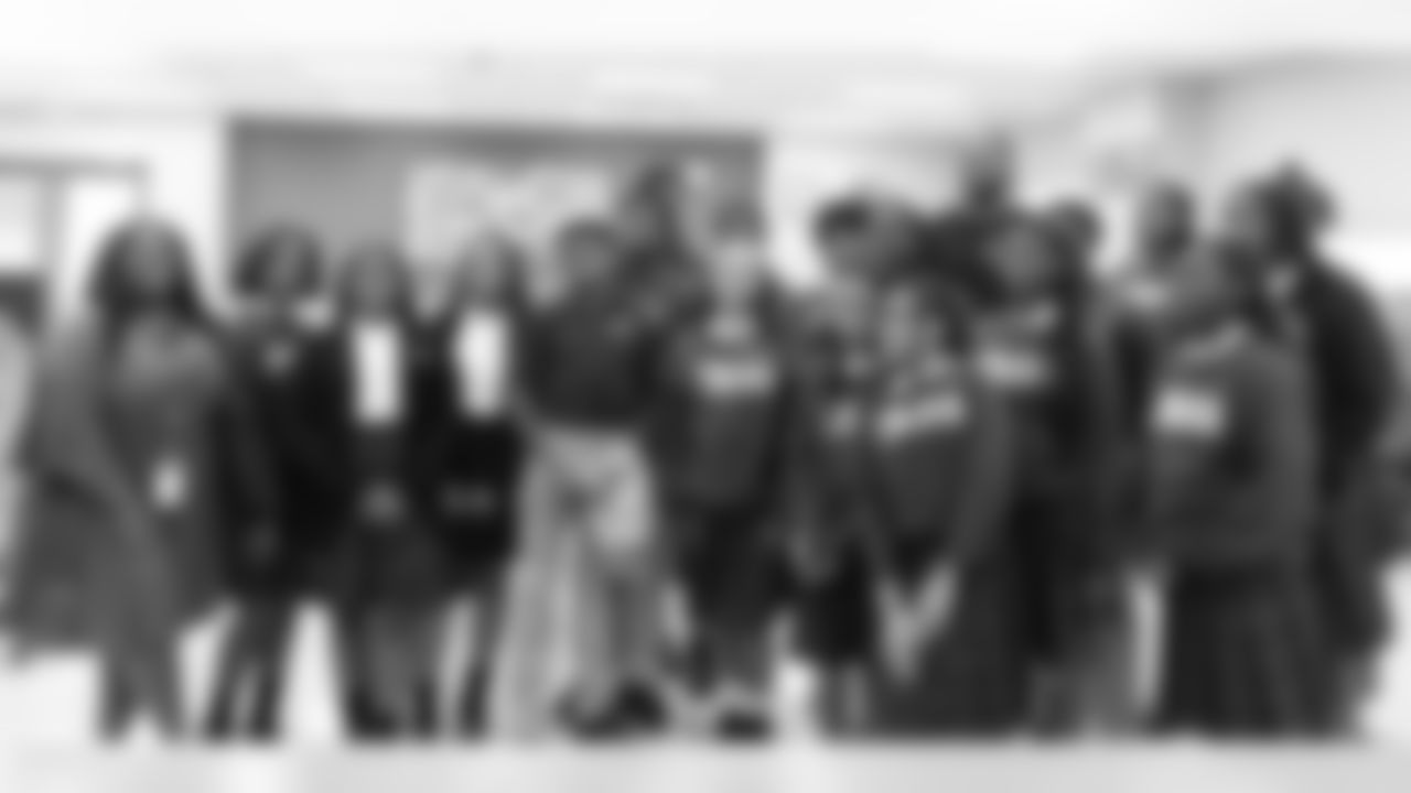 On Tuesday, September 5, New Orleans Saints defensive end Cameron Jordan visited Good Shepherd school, speaking to students about leadership, always giving your best effort in all aspects of life, how to grow in leadership, and being a forever learner.