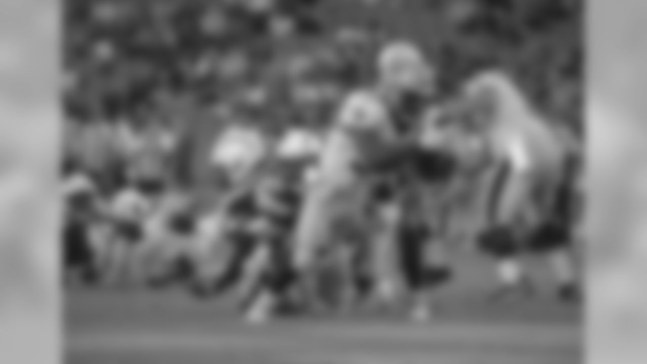 Gallery-saints-chargers-psgame3-2560x1440-4115