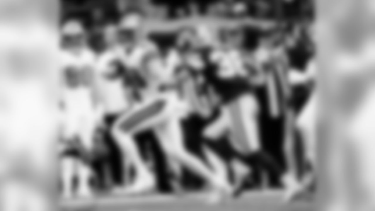 Check out the best action shots from the Saints in Week 4 as they host the Dallas Cowboys at the Mercedes-Benz Superdome.