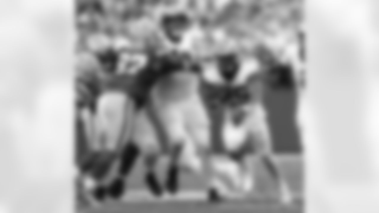 Check out the game action from the New Orleans Saints game against the Green Bay Packers in Week 3 of the 2023 NFL season including running back Kendre Miller (25).