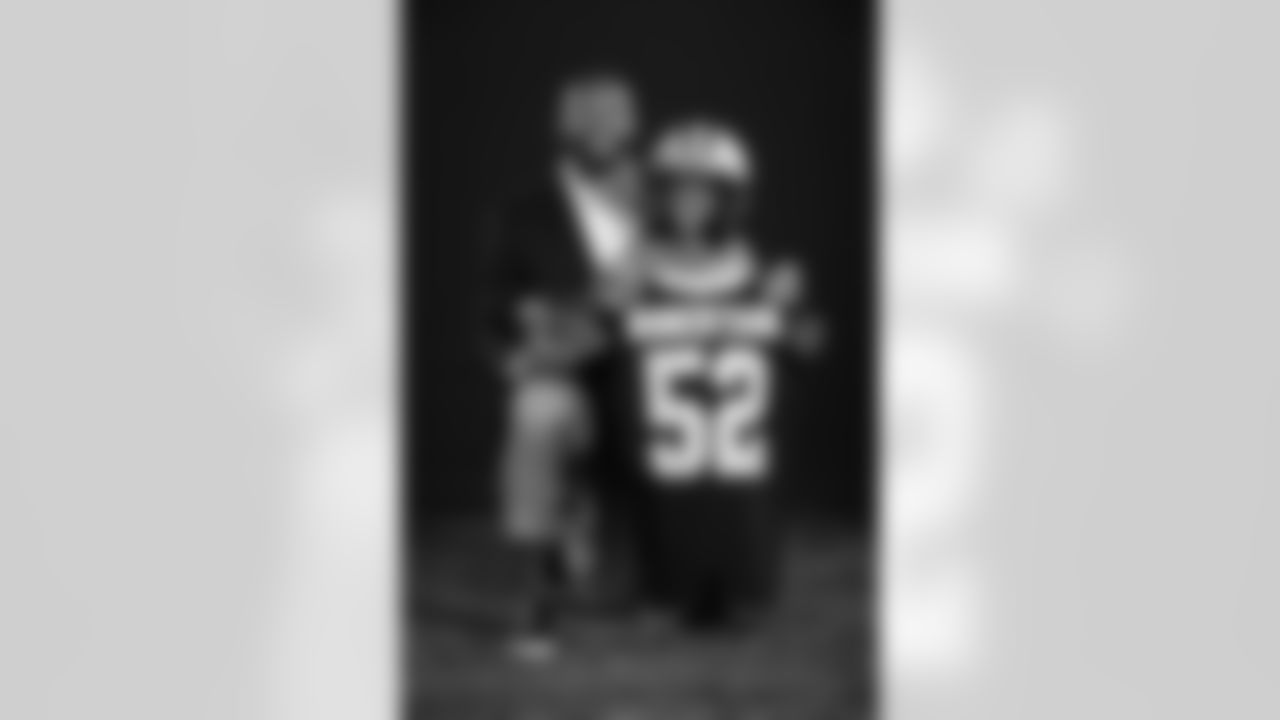 Former New Orleans Saints linebacker Craig Robertson announced his official retirement from the NFL on March 11, 2022.