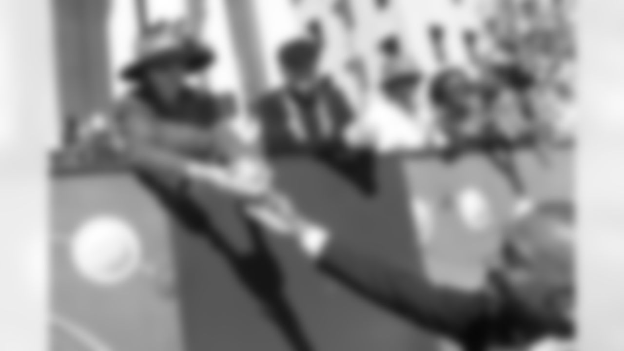 Gallery-Mrs-B-Mardi-Gras-030222-0002