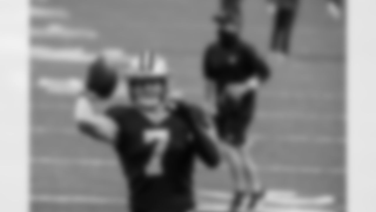 Pregame photos from the New Orleans Saints hosting the Green Bay Packers in Week 3 of the 2020 NFL season.