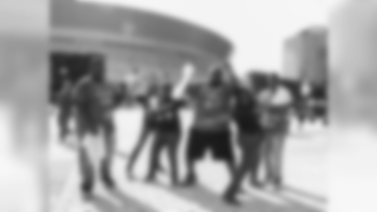 Gallery-Champion-Square-Gameday-2560x1440-20190807_0385