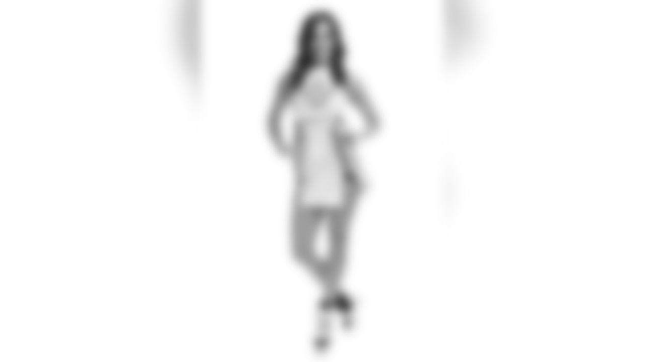 Gallery_Faces_Saintsations_Katherine010419_02