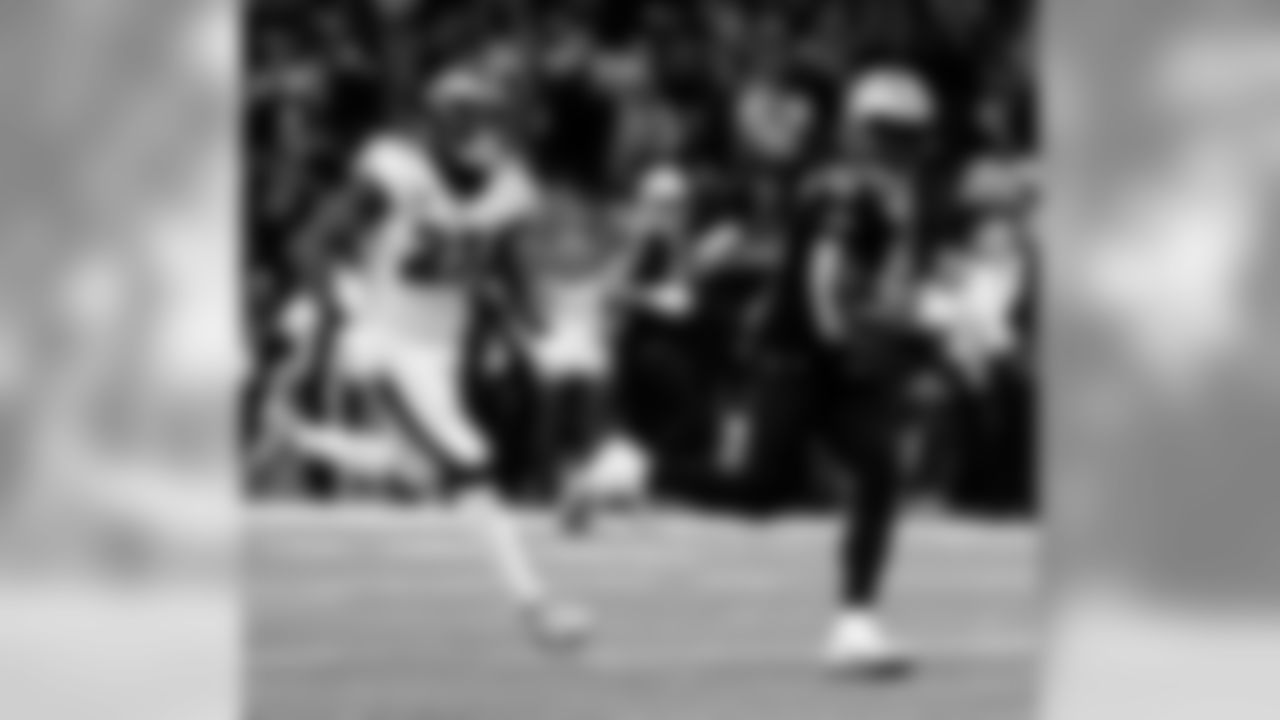 Saints 20 - Eagles 14 (W)
Divisional Game
Michael C. Hebert