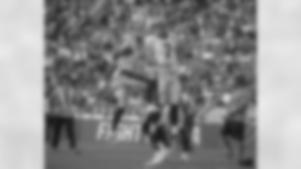 Gallery-saints-chargers-psgame3-2560x1440-3848