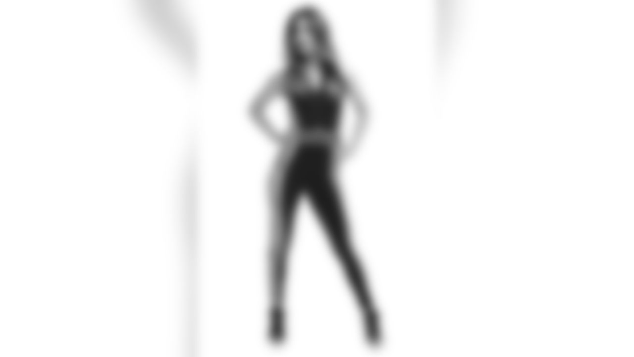 Gallery-Saintsations2019-Juliet-0013