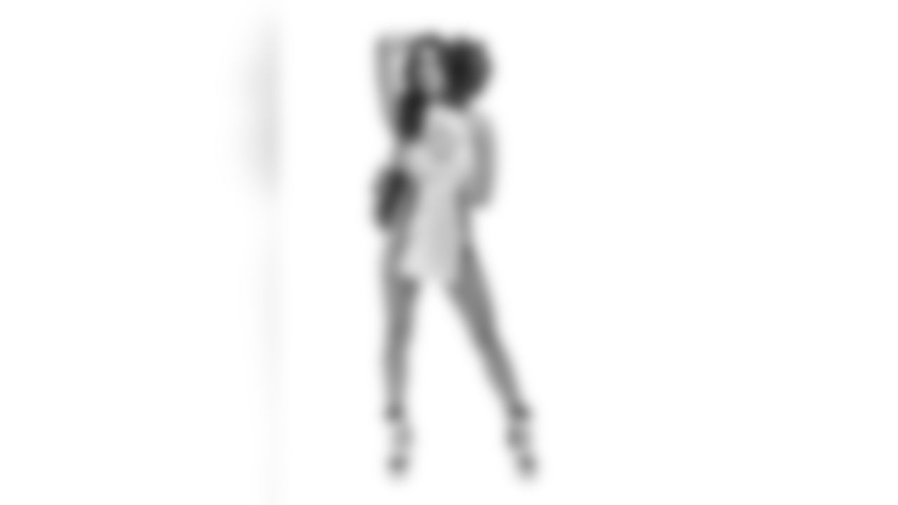 Gallery_Faces_Saintsations_caroline010419_07