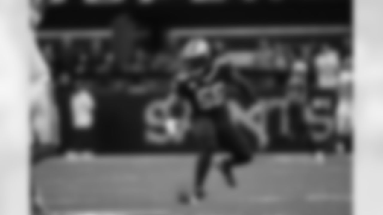 Check out photos of New Orleans Saints linebacker Demario Davis in action during the 2021 NFL season.