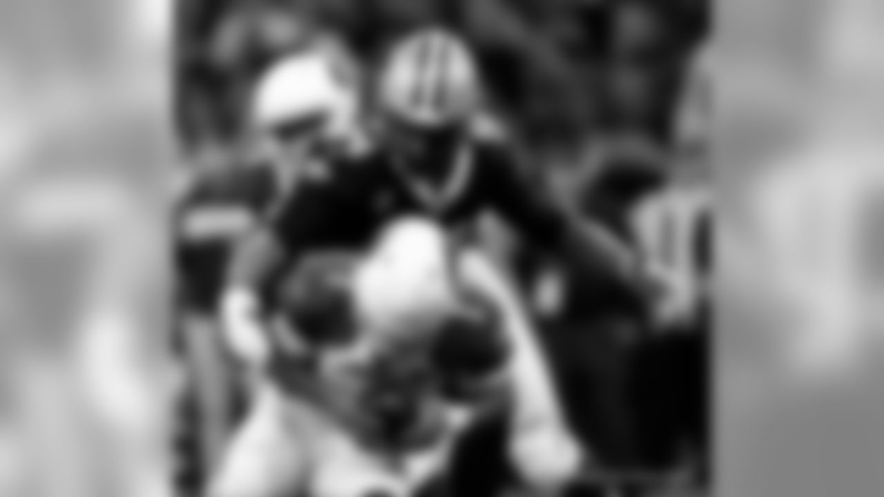 Check out photos of the on-field action between the New Orleans Saints and Arizona Cardinals in Week 8 of the 2019 NFL season.