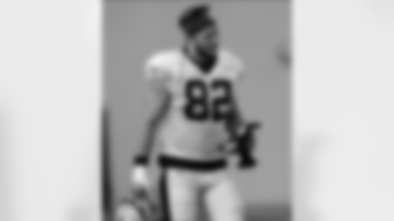 82 Adam Trautman | TE