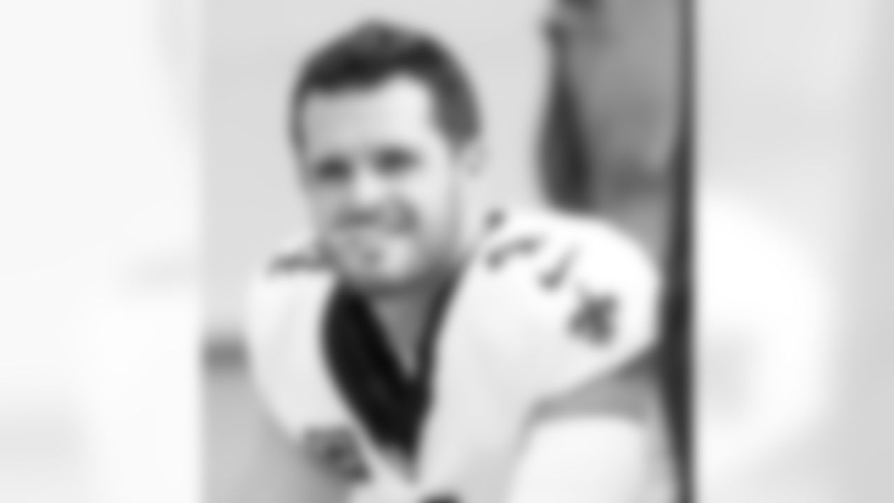 Check out the pregame warm-ups from the New Orleans Saints game against the Green Bay Packers in Week 3 of the 2023 NFL season.