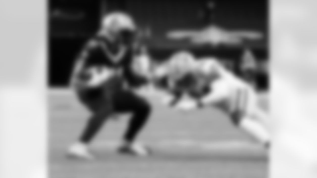 Check out the best moments from New Orleans Saints running back Alvin Kamara in the first three weeks of the 2020 NFL football season.