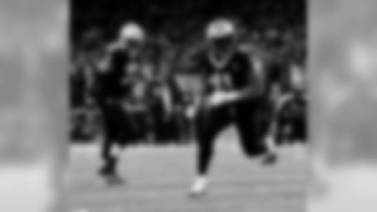 Saints 20 - Eagles 14 (W)
Divisional Game
Michael C. Hebert