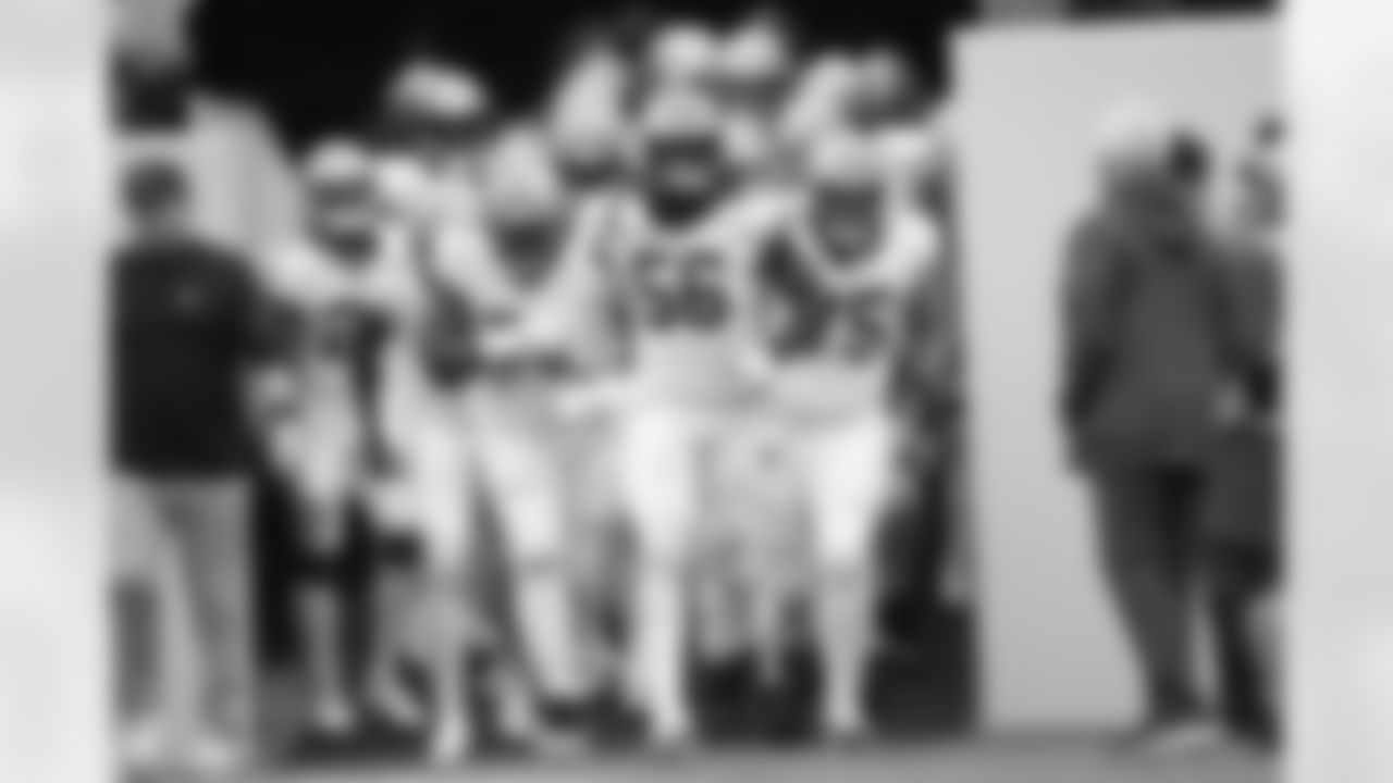 Check out photos of New Orleans Saints linebacker Demario Davis in action during the 2021 NFL season.
