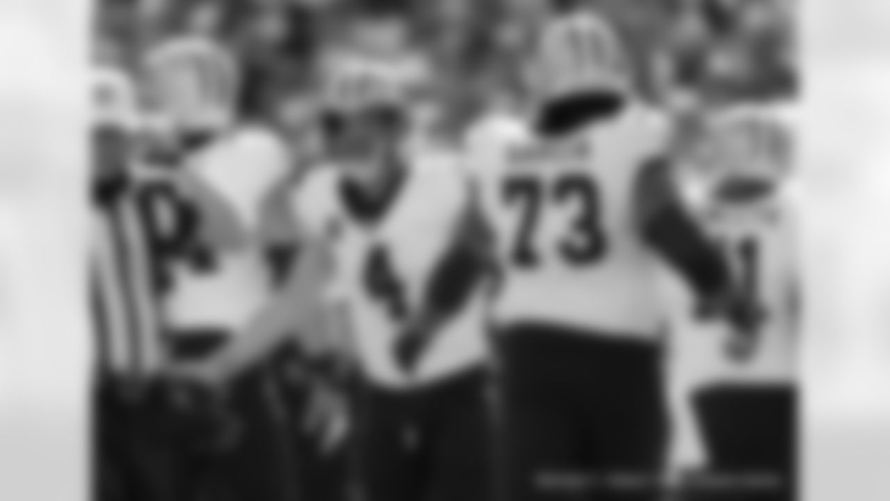 Check out the game action shots from the New Orleans Saints game against the New England Patriots in Week 5 of the 2023 NFL season including quarterback Derek Carr (4).