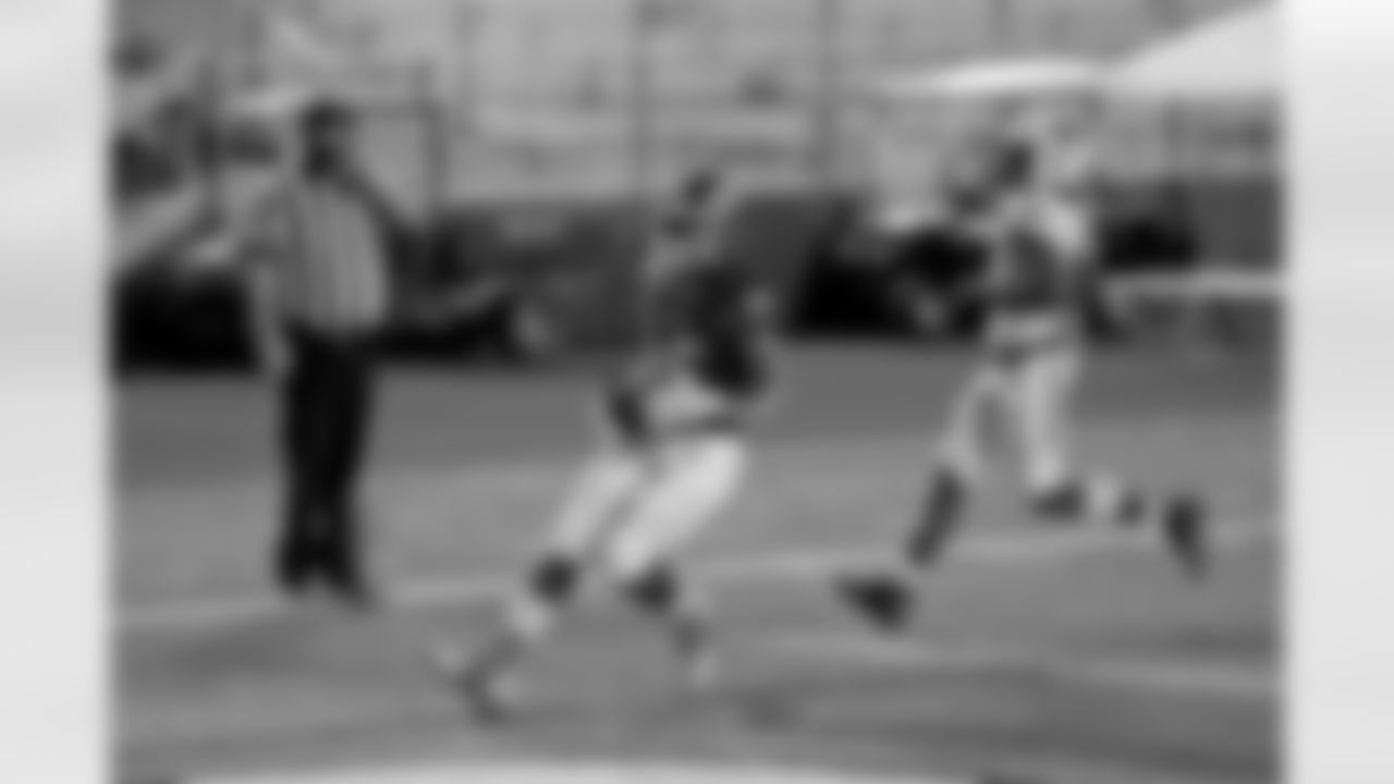 Our Sanderson Farms Mississippi High School Game of the Month featured a battle between St. Martin High School (Ocean Springs) and Biloxi High School on Friday, October 16, 2020. Behind three rushing touchdowns from senior running back K.K. Kendrick, the Biloxi Indians defeated the St. Martin Yellow Jackets 27-3.