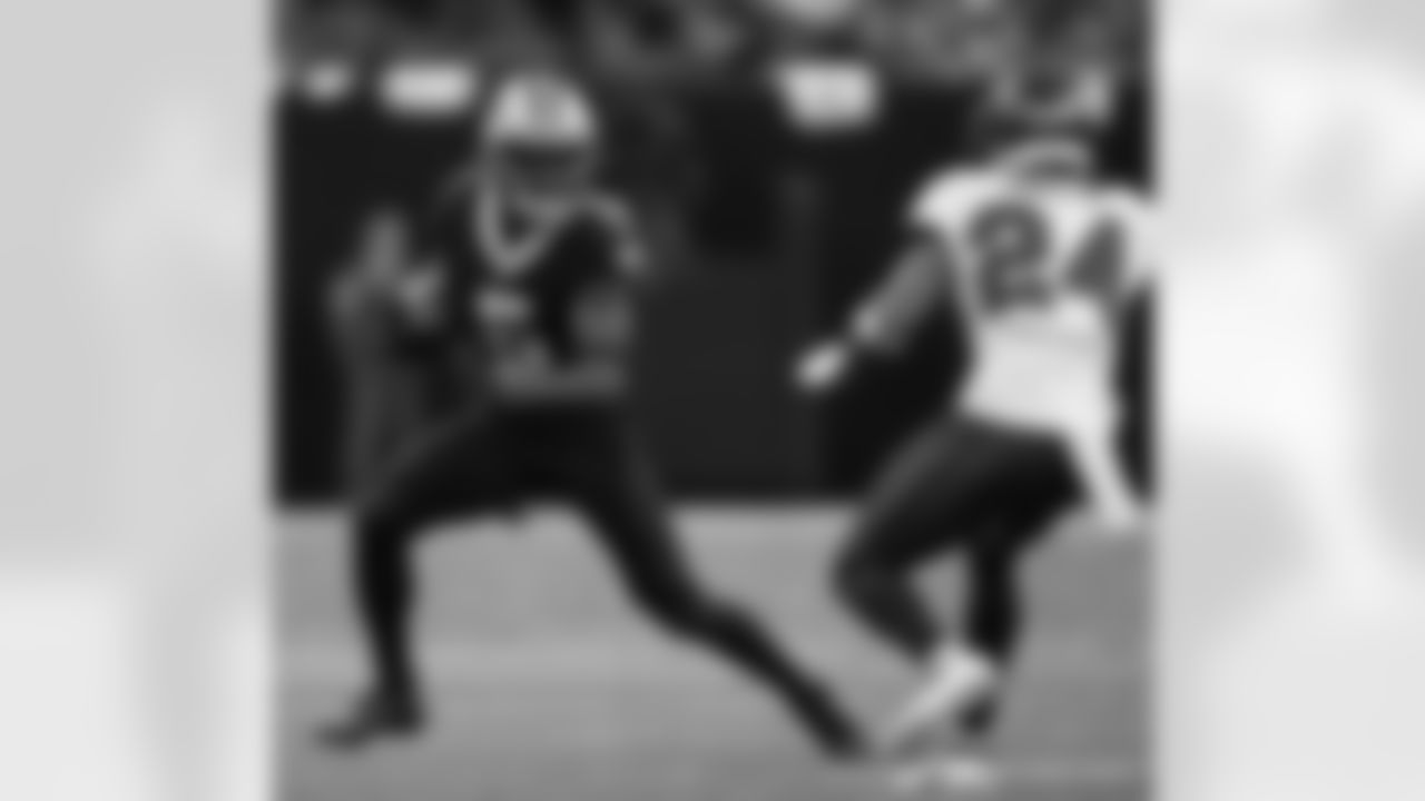 New Orleans Saints wide receiver Jarvis Landry (5) in action during their 2022 Week 2 game against the Tampa Bay Buccaneers.