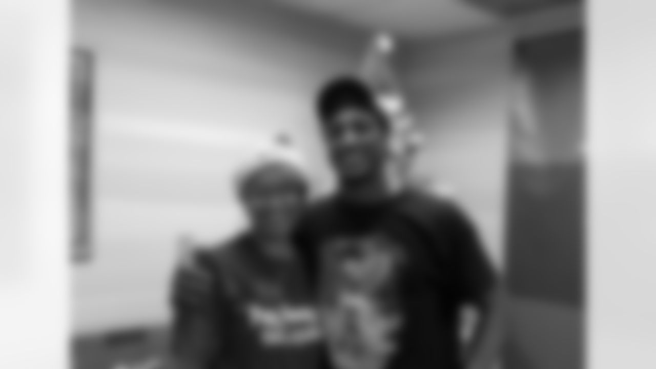 New Orleans Saints wide receiver Michael Thomas's held an event Thursday, December 9, 2022, with Pay Away Layaway in which they helped 15 families at the Belle Chasse Navy Exchange.