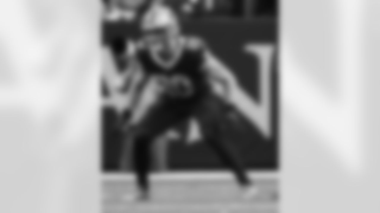 New Orleans Saints linebacker Pete Werner (20) in action during their 2022 Week 2 game against the Tampa Bay Buccaneers.