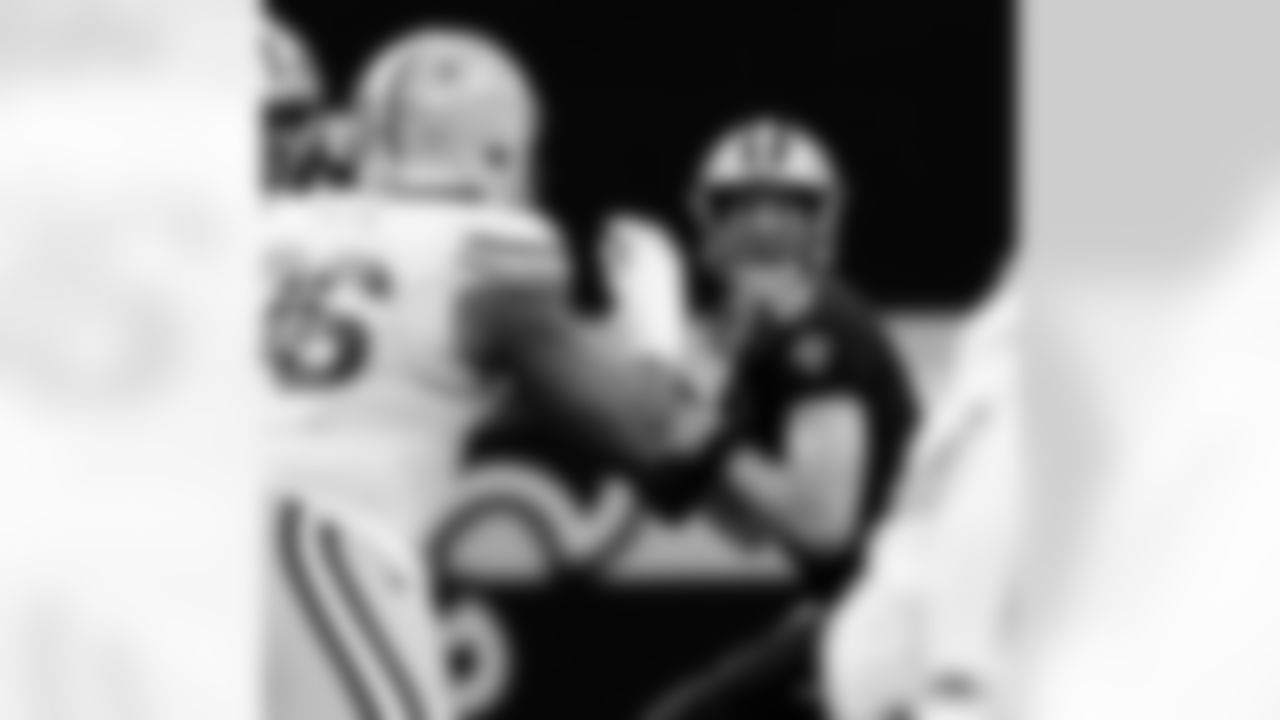 Game action photos from the New Orleans Saints vs. Green Bay Packers matchup in Week 3 of the 2020 NFL season.