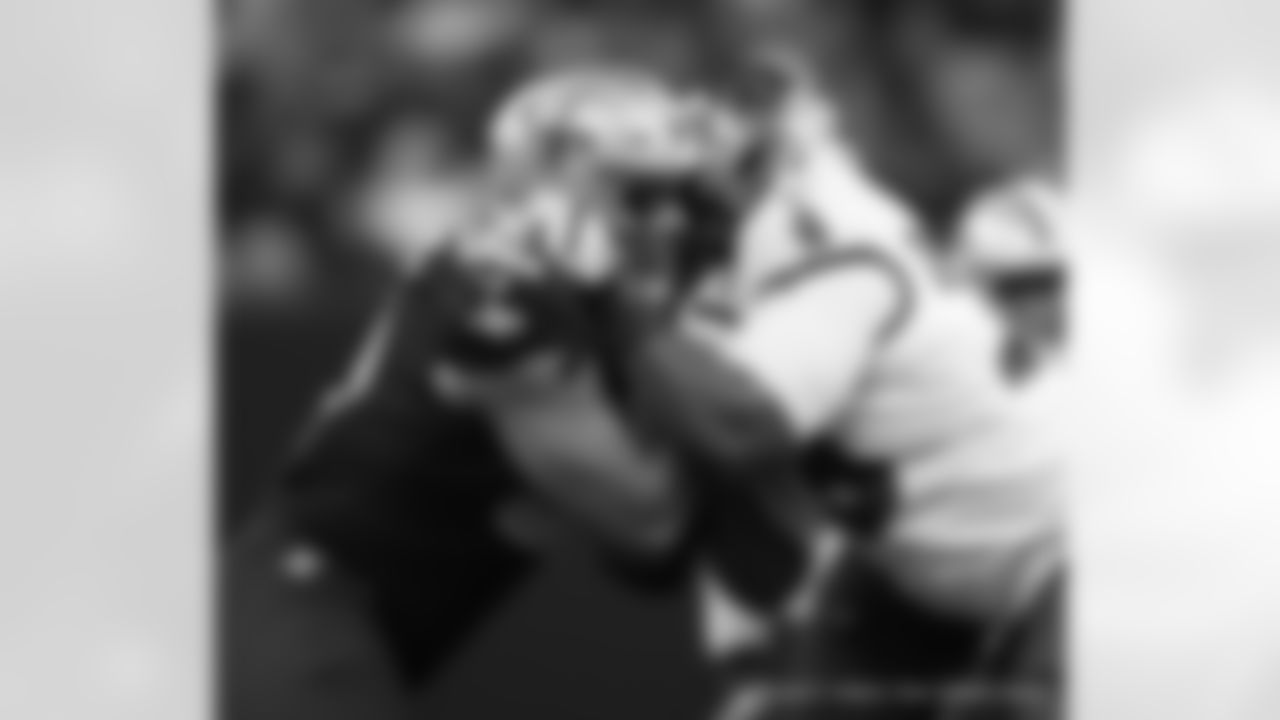 New Orleans Saints defensive end Marcus Davenport (92) in action during their 2022 Week 2 game against the Tampa Bay Buccaneers.