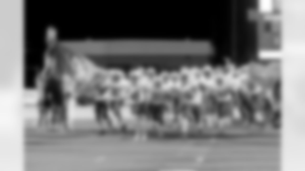 In our Sanderson Farms Louisiana High School Game of the Month, the Brother Martin Crusaders hosted the John Curtis Christian Patriots at Strawberry Stadium on the campus of Southeastern University in Hammond. With the Catholic League title on the line, the two teams slugged it out in a back-and-forth battle, each finding the end zone five times, but it was a Crusader field goal followed by a fourth down stop by the defense in the final minutes that gave Brother Martin the 38-35 win to cap an undefeated season.