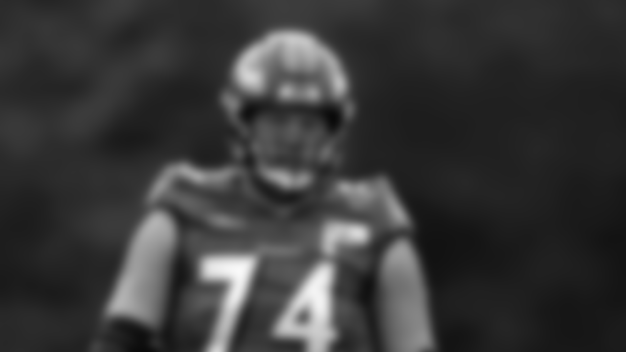Take a look at the newest addition to the New Orleans Saints roster, offensive linemen James Hurst.