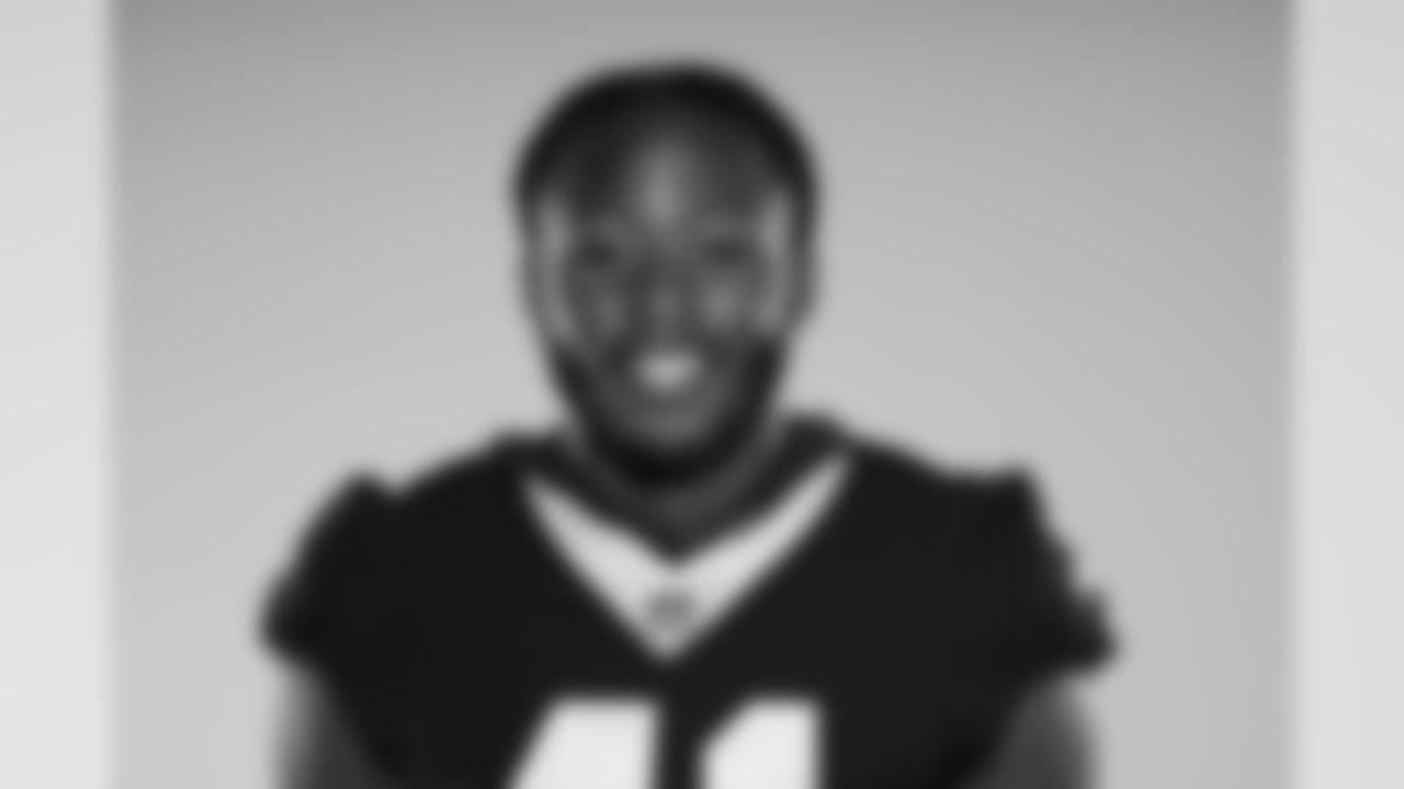 Get a look inside Saints Media Day as New Orleans players take their portraits ahead of the 2020 season.
