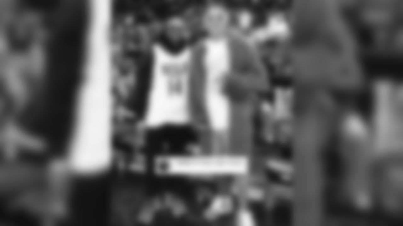 Kenny Stills: friday night hoops…