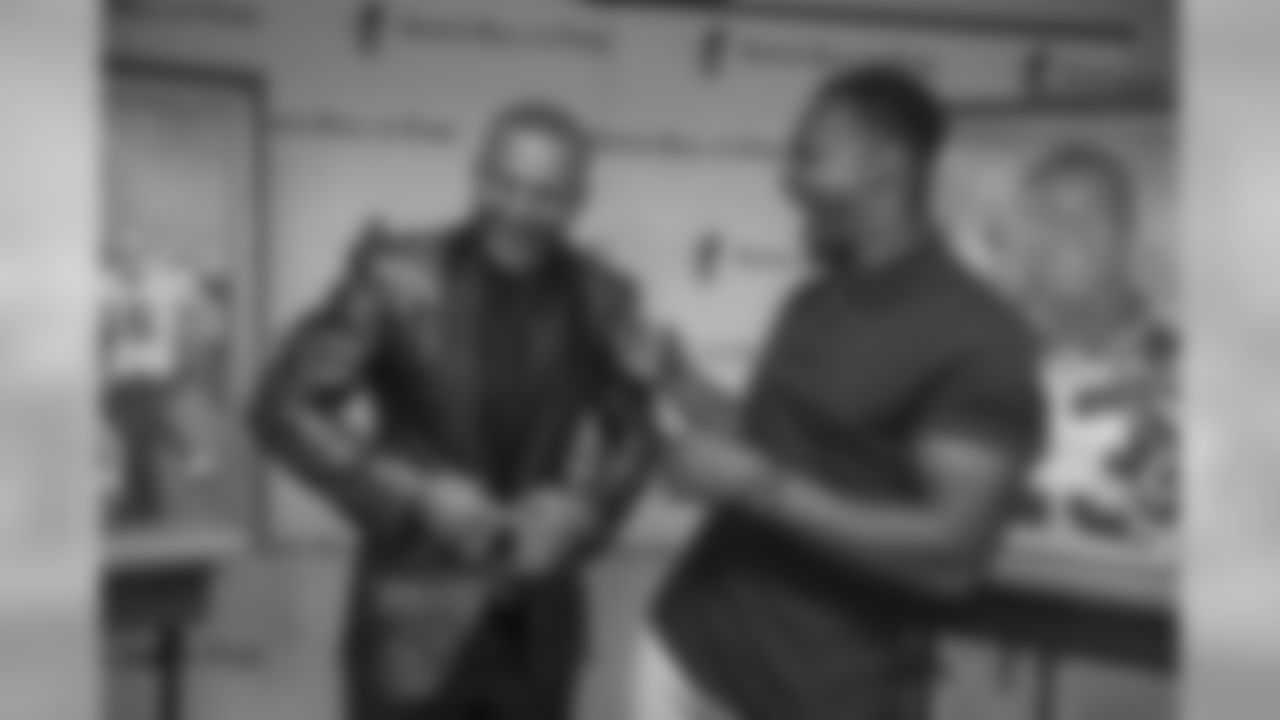 gallery-saints_hof-2560-1440-091418-02782