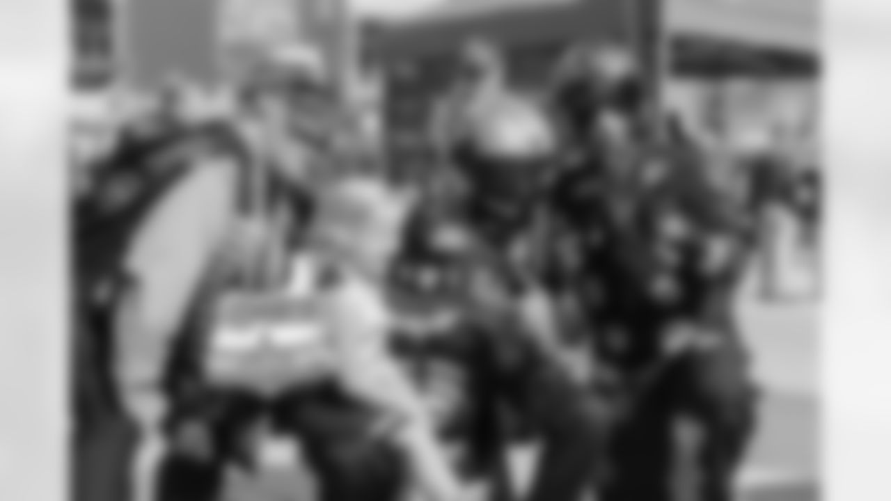 Gallery-fans-champions-square-1440-256-_0007