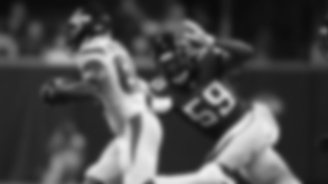 Take a look at the newest addition to the New Orleans Saints roster, veteran running back Ty Montgomery.