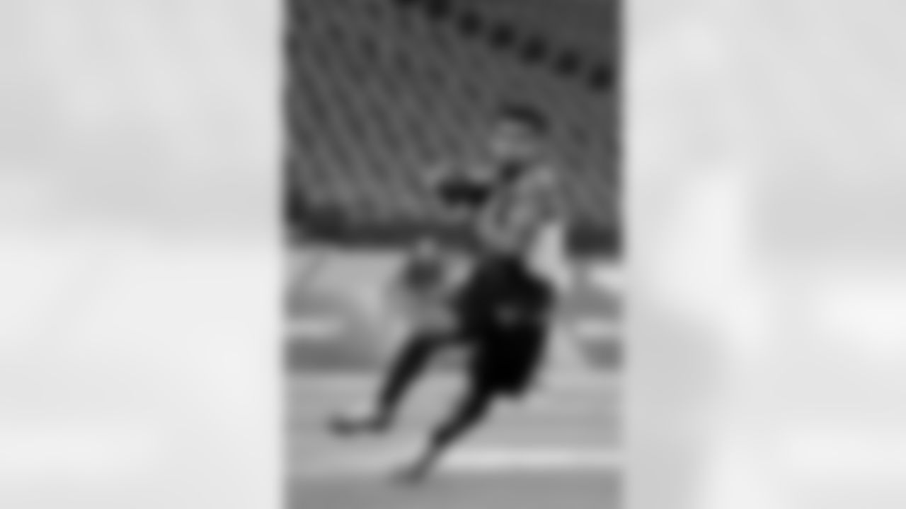 LB Myles Jack