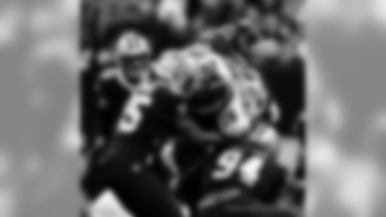 Saints 20 - Eagles 14 (W)
Divisional Game
Michael C. Hebert