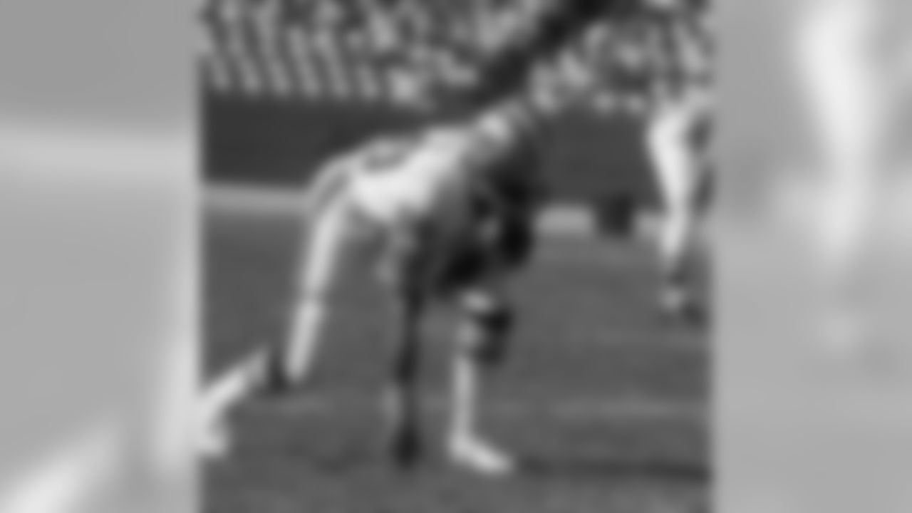 1975 (Pick No. 7) WR Larry Burton from Purdue