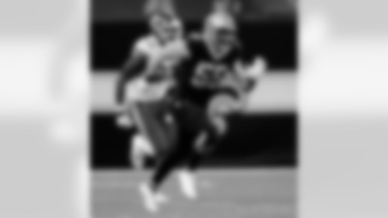 Game action photos from the New Orleans Saints vs. Kansas City Chiefs matchup in Week 15 of the 2020 NFL season.