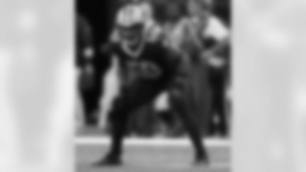 New Orleans Saints linebacker Andrew Dowell (50) in action during their 2022 Week 2 game against the Tampa Bay Buccaneers.