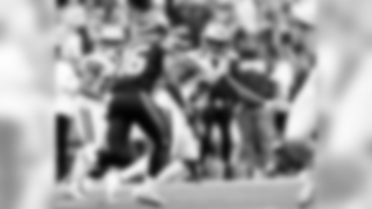 Game action photos of the New Orleans Saints taking on the Seattle Seahawks in week 3 of the 2019 NFL season.