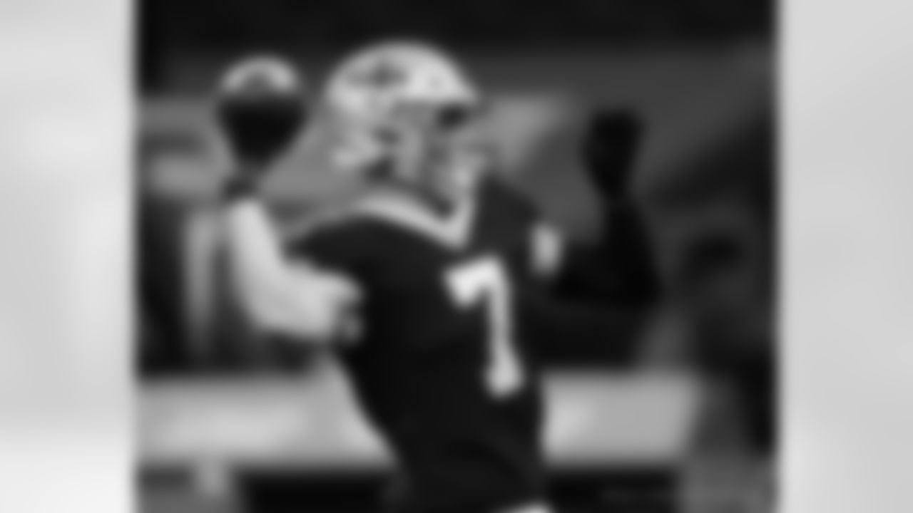 Pregame photos from the New Orleans Saints hosting the Green Bay Packers in Week 3 of the 2020 NFL season.