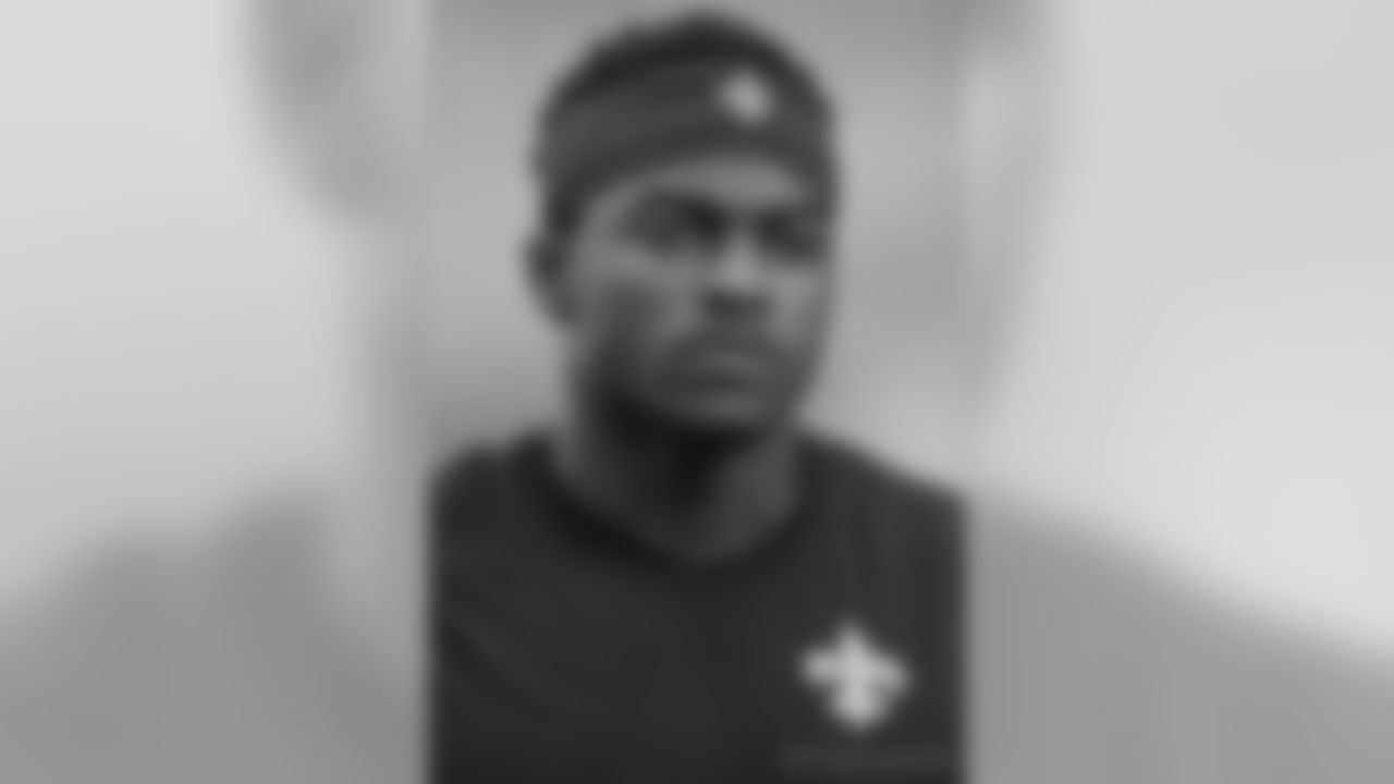 15 WR Seantavius Jones