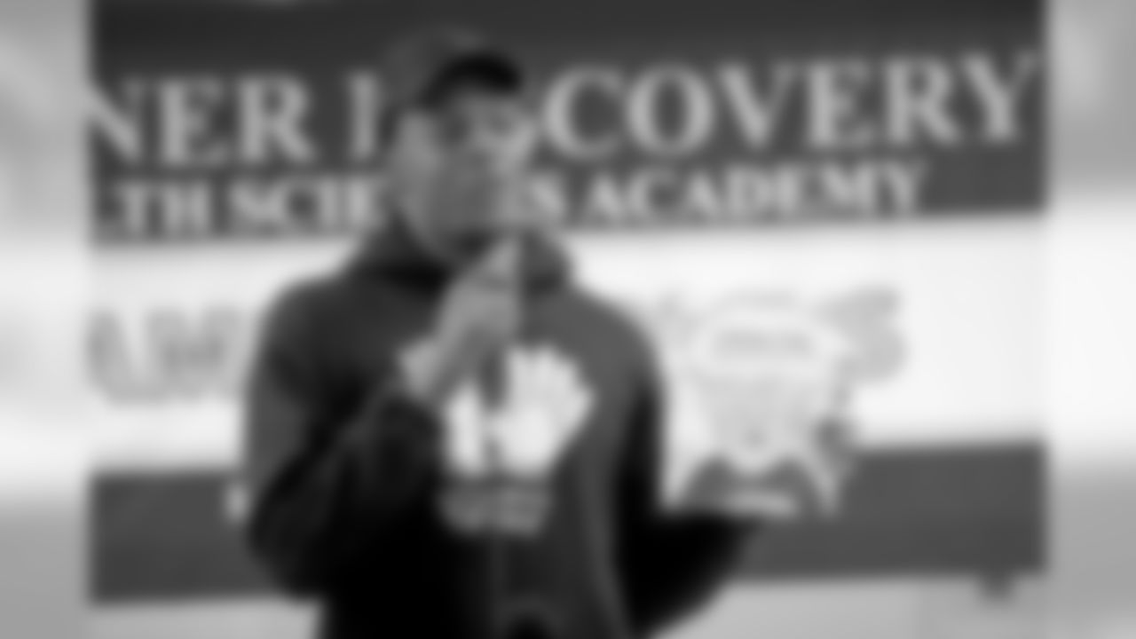 New Orleans Saints quarterback Teddy Bridgewater visited the Kenner Discovery Health Sciences Academy on December 17 where he shared inspirations messages with students and read his book to those in attendance.