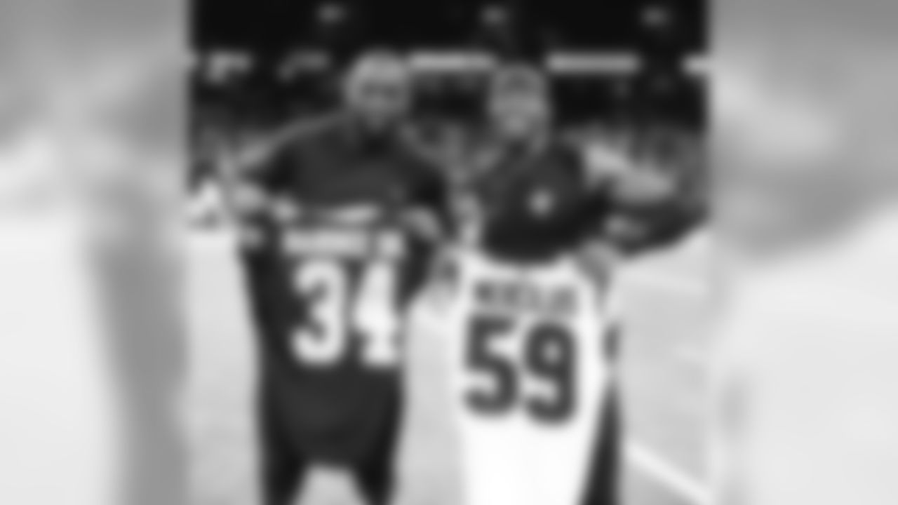 Justin Hardee: Illini connection as soon as I got to Houston as a rookie a few years ago, he took me in and provided shelter etc. The day I got released big bro told me "you never know this may be a blessing in disguise. You can definitely play in this league"
Fast forward to 3 years later..... everything we spoke about while I was in Houston I made it happen! My family for life thanks for taking a chance on me bro!