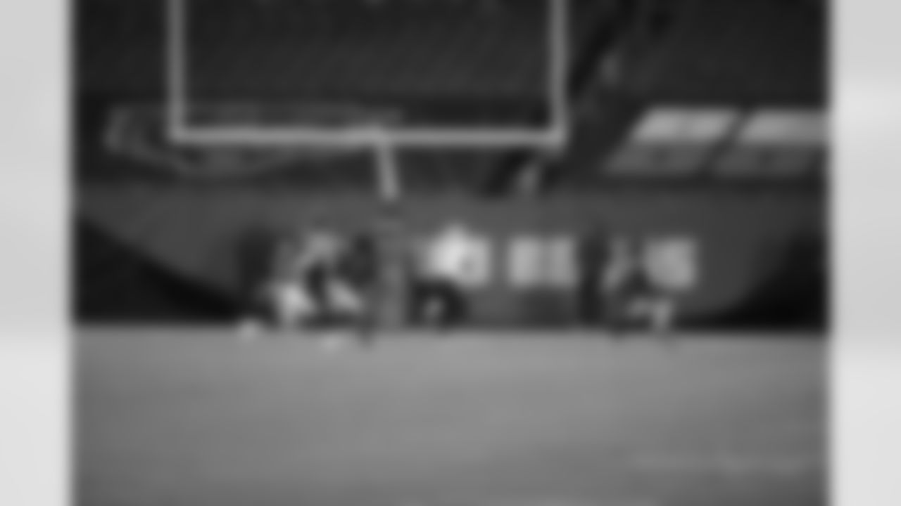 Game action photos from the New Orleans Saints at Chicago Bears matchup in Week 8 of the 2020 NFL season.