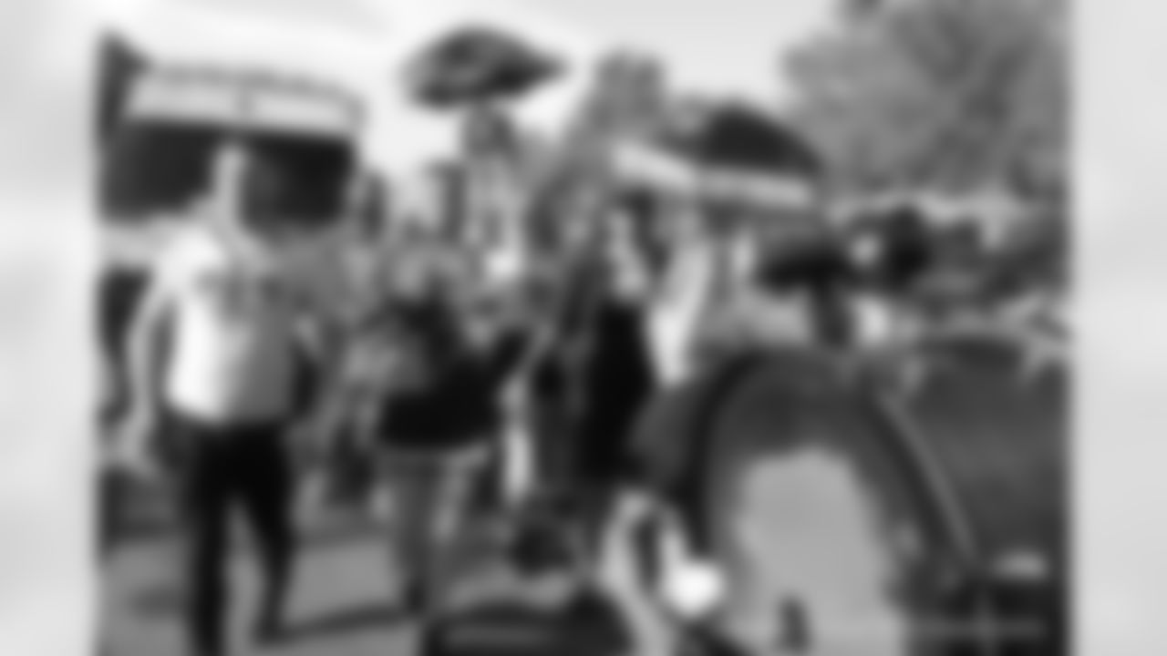 Gallery-Fans-Saints-Training-Camp-2022-073022-137