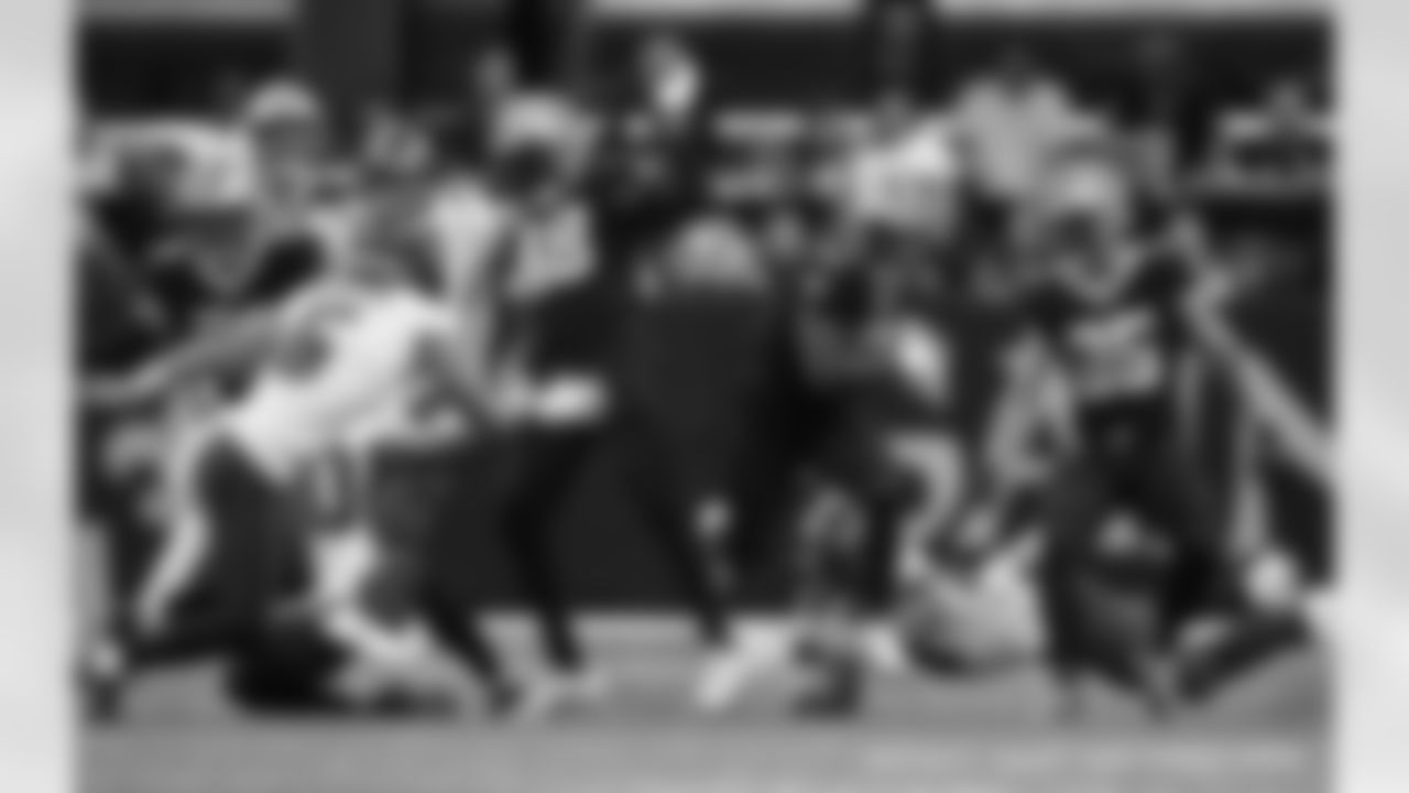 New Orleans Saints players in action during their 2022 Week 2 game against the Tampa Bay Buccaneers.