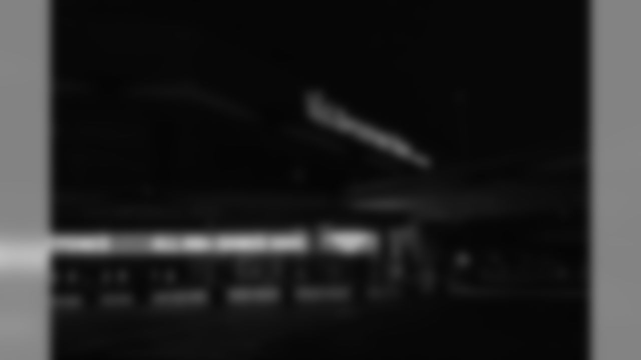 Gallery_Superdome_bluelights_04032003