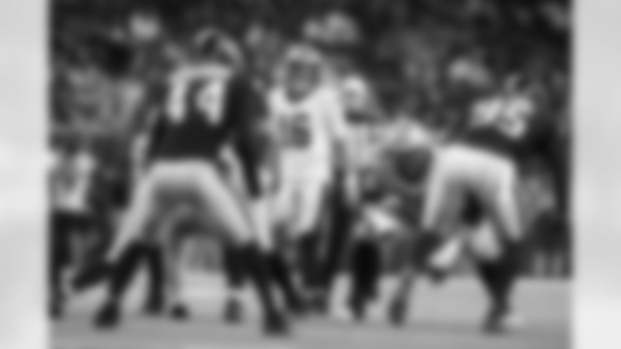 New Orleans Saints quarterback Ian Book in action during the 2022 Preseason Week 1 game against the Houston Texans.